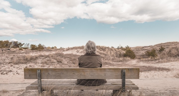 ONTSLAG OP STAANDE VOET